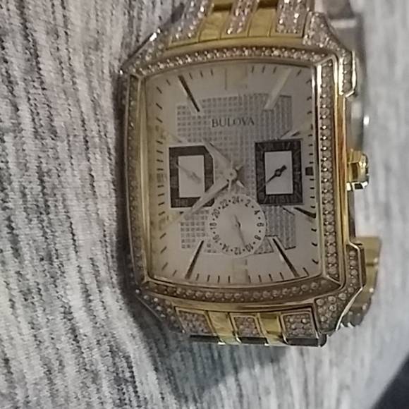 Bulova Octava watch - Picture 4 of 5